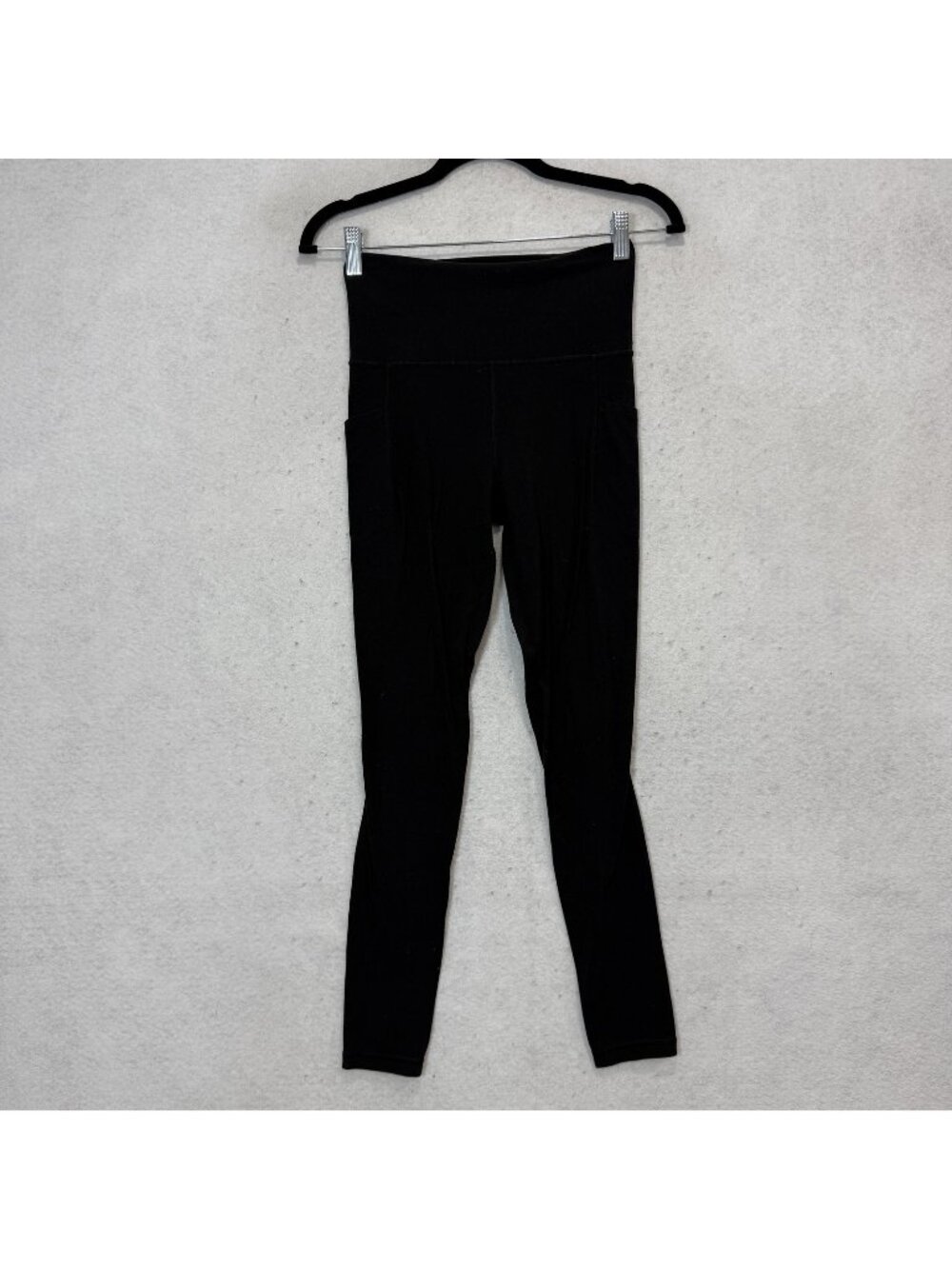 Athleta Leggings Womens XS Black Salutation Stash Pocket II Tight Yoga Pockets